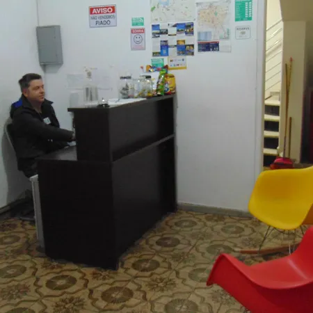 Wally'S House Hostel-2