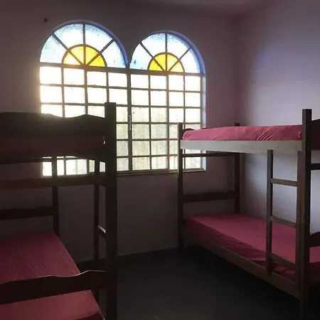 Wally'S House Hostel-3